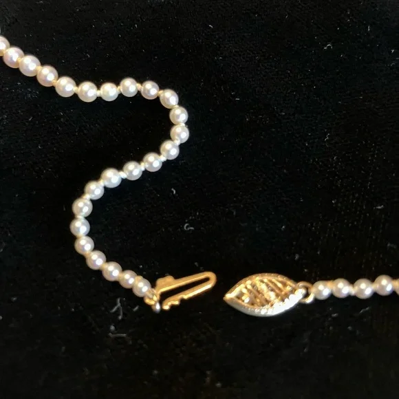 14 K CLASP AUTHENTIC CULTURED PEARL NECKLACE 18” long. - Picture 5 of 17